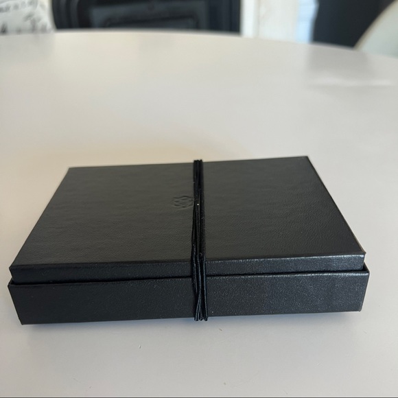 Authentic Barneys New York black gift box - Picture 2 of 4
